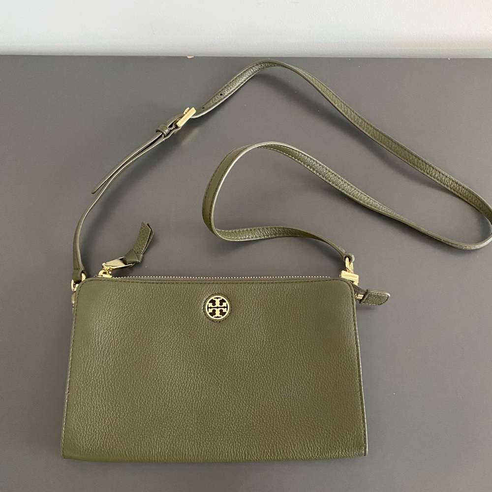 Beautiful army green Tory Burch bag